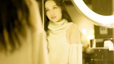 湿身诱惑：美女沐浴激情时刻